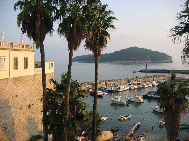 Lire la suite à propos de l’article Une Journée à découvrir « la perle de l’adriatique »: DUBROVNIK