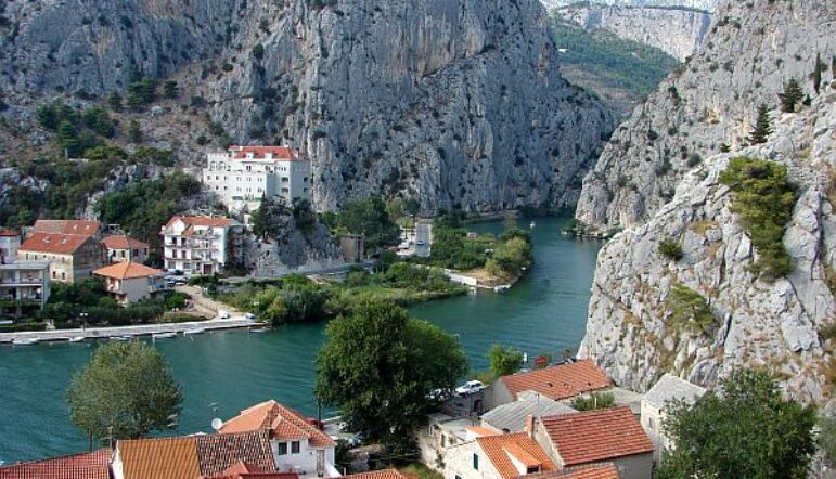 Omis et sa région