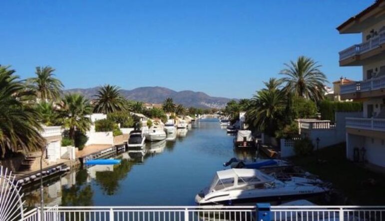 Empuriabrava, dite “La Venise Espagnole”