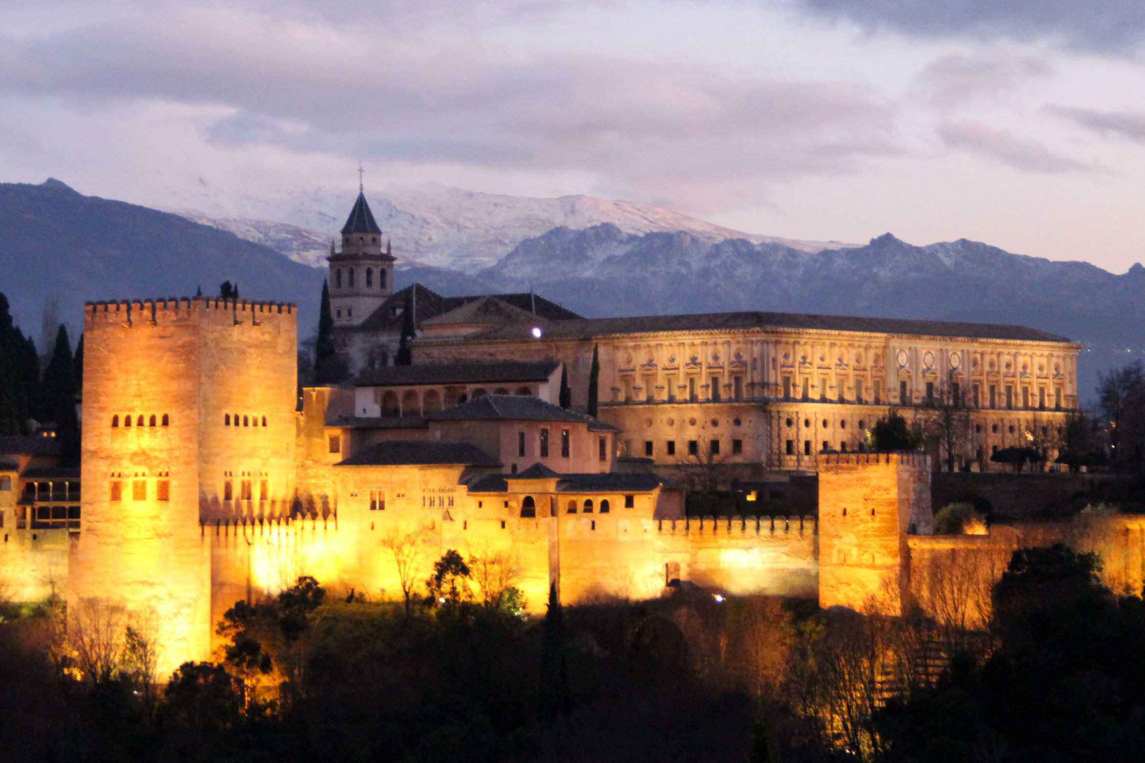 Lire la suite à propos de l’article L’Alhambra : les rouges palais nasrides