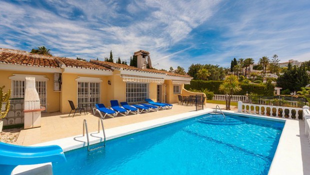 location villa piscine espagne