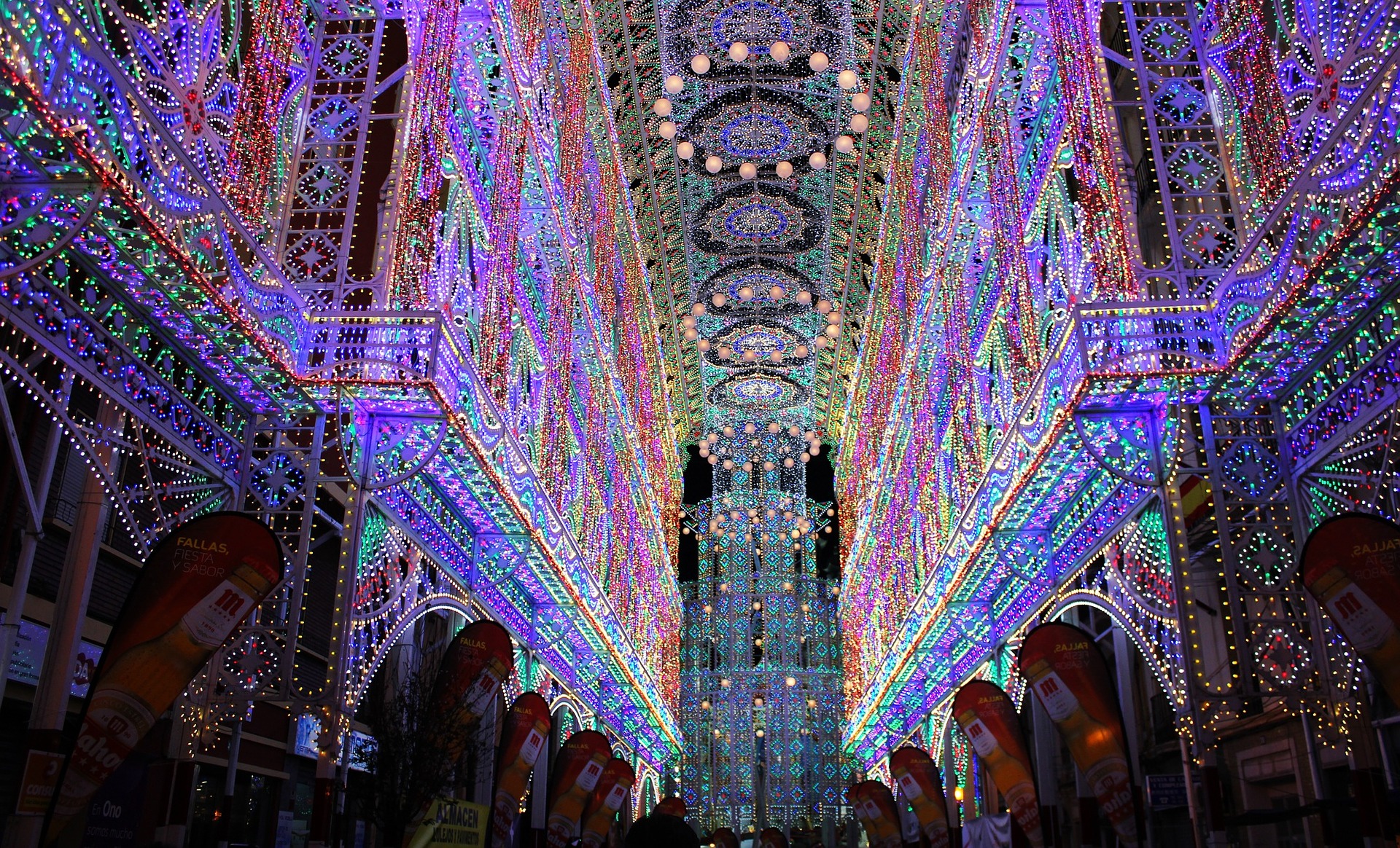 Lire la suite à propos de l’article Las Fallas de Valence, une fête traditionnelle atypique