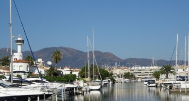 Guide de vacances et de location de vacances à Empuriabrava