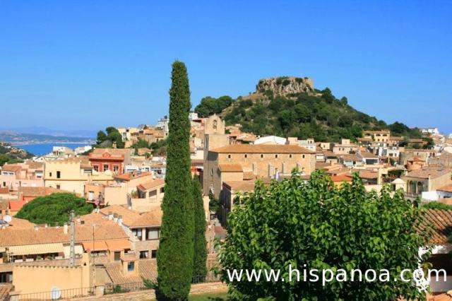 Begur ville